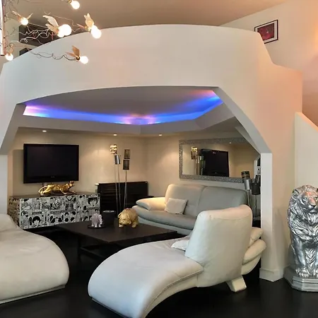 Luxury Artsy Garden Loft Wz Jacuzzi, アパート パリ