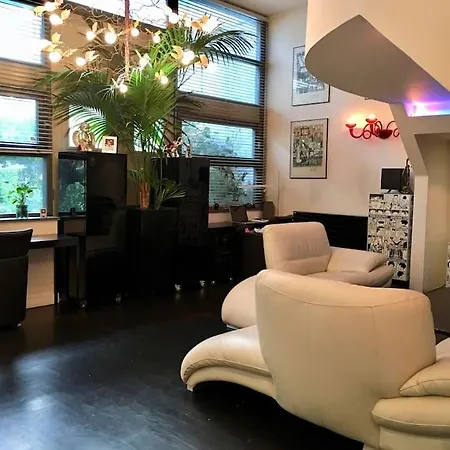 Luxury Artsy Garden Loft Wz Jacuzzi, アパート パリ