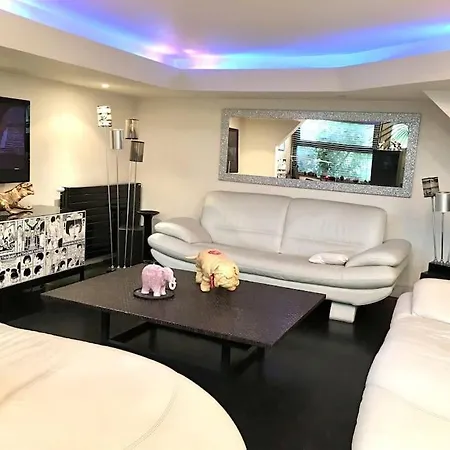 Luxury Artsy Garden Loft Wz Jacuzzi, パリ